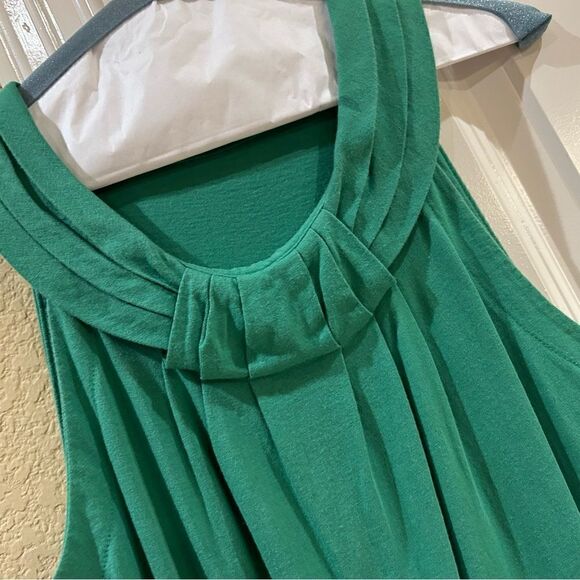 Green sleeveless Banana Republic top size small - Picture 4 of 4